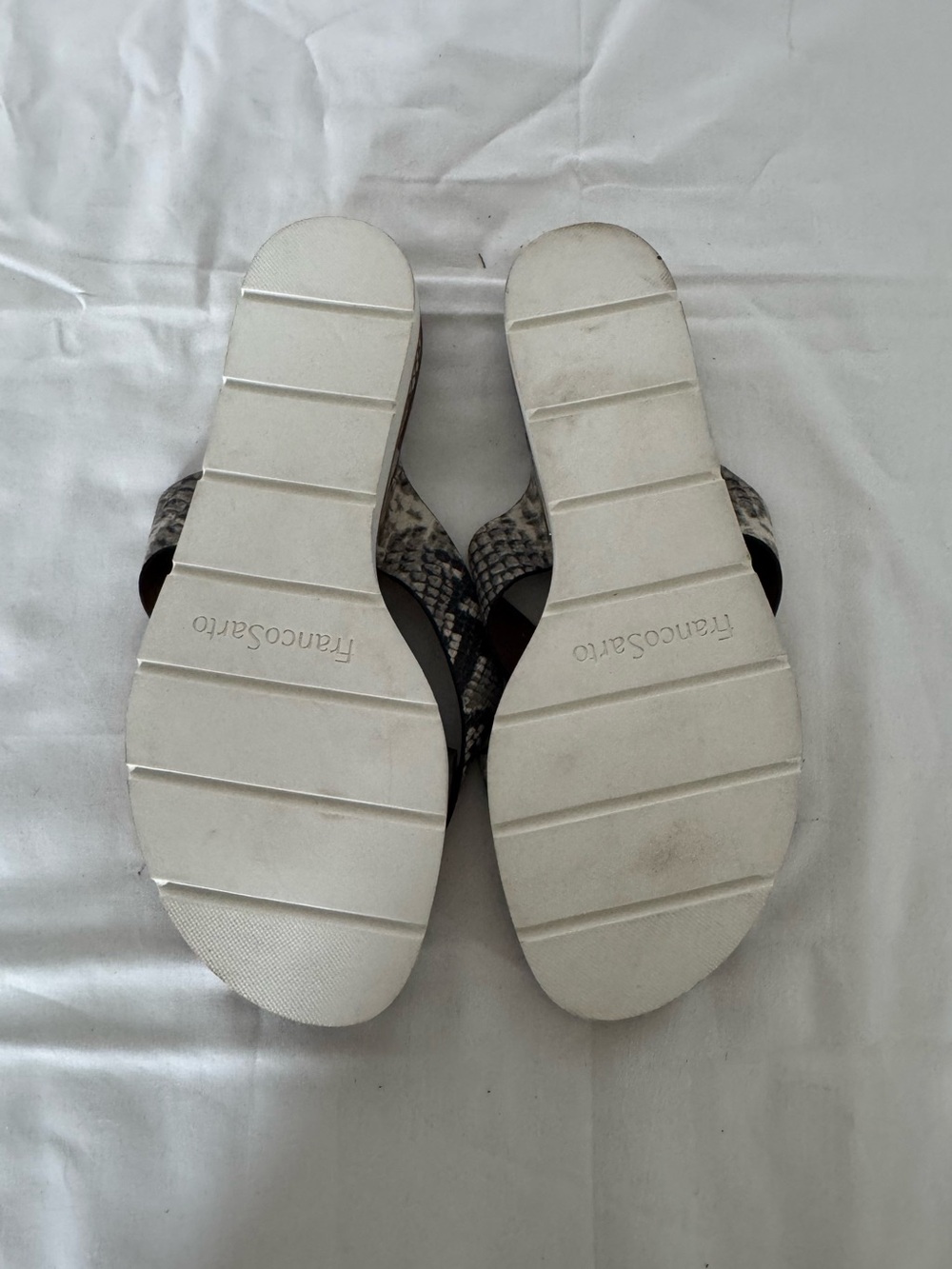 Franco Sarto  Darious Sandals with Snake-Print Straps Size 9M - Picture 6 of 7